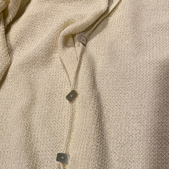JH Collectibles Cream Knit Top Size X-Large 3 Buttons - Picture 1 of 3